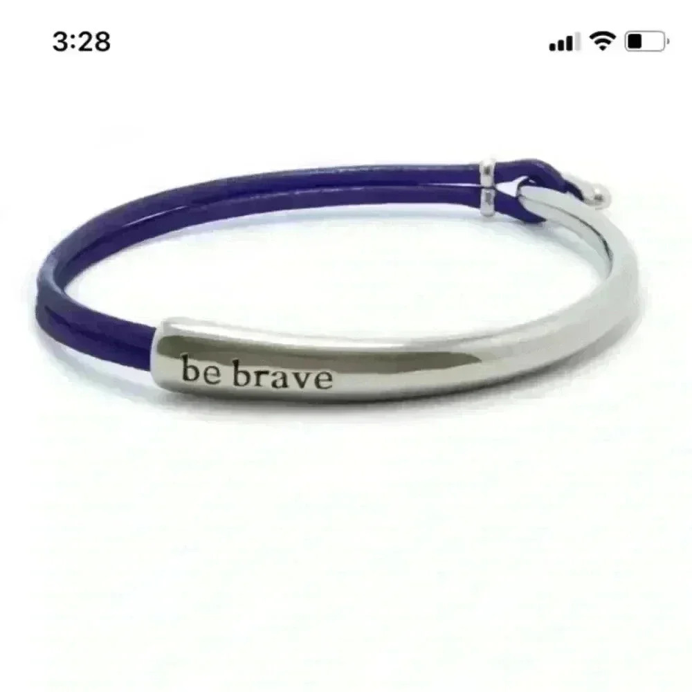 Be brave leather bracelet. 🔥2/40$